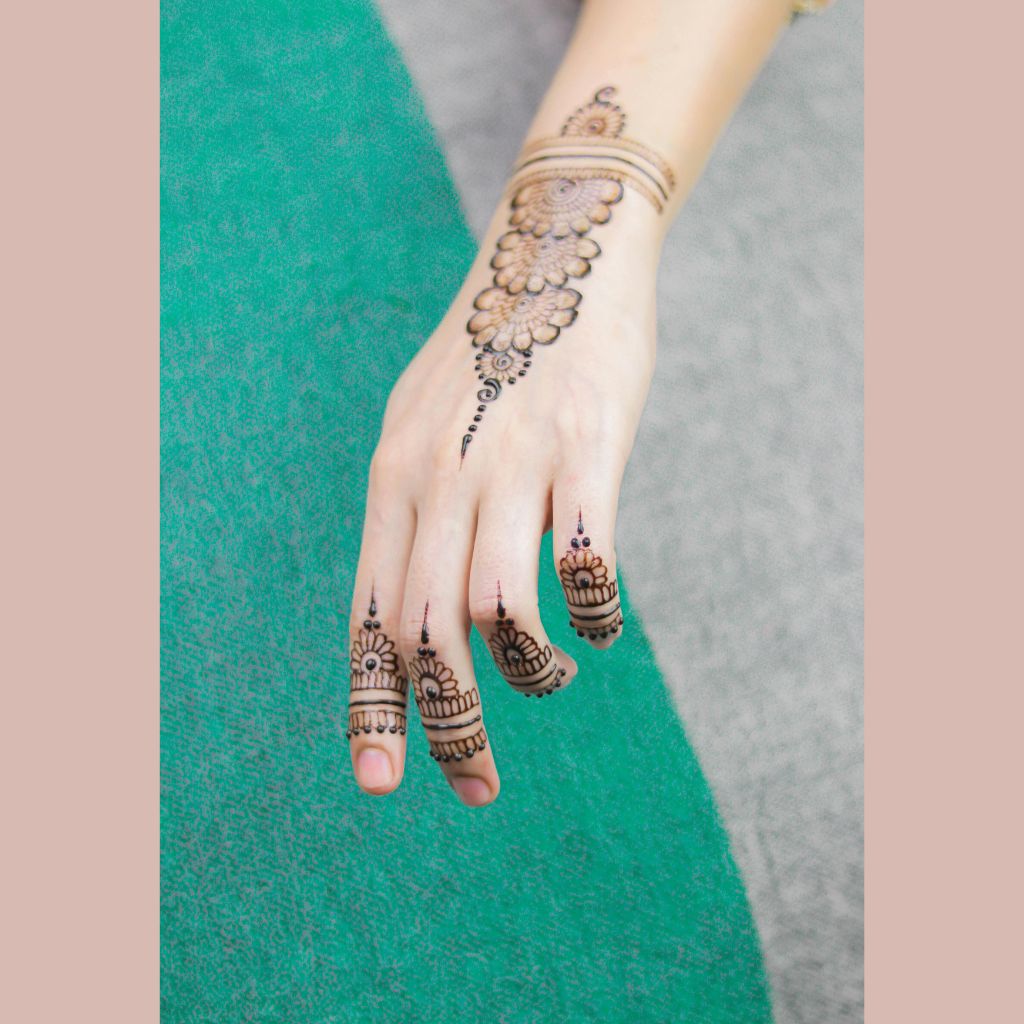 Cute mehndi design for kids