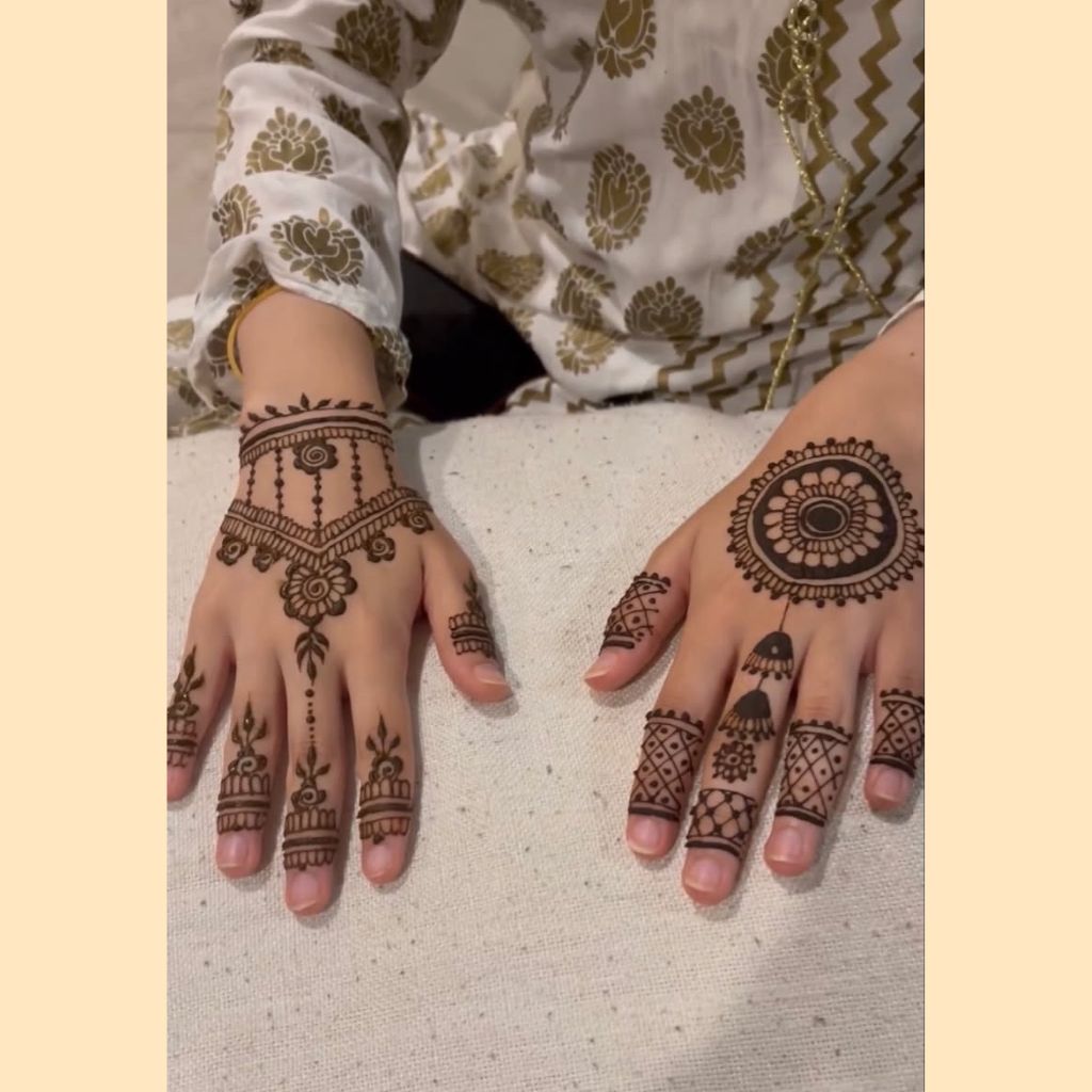 Cute mehndi design for kids