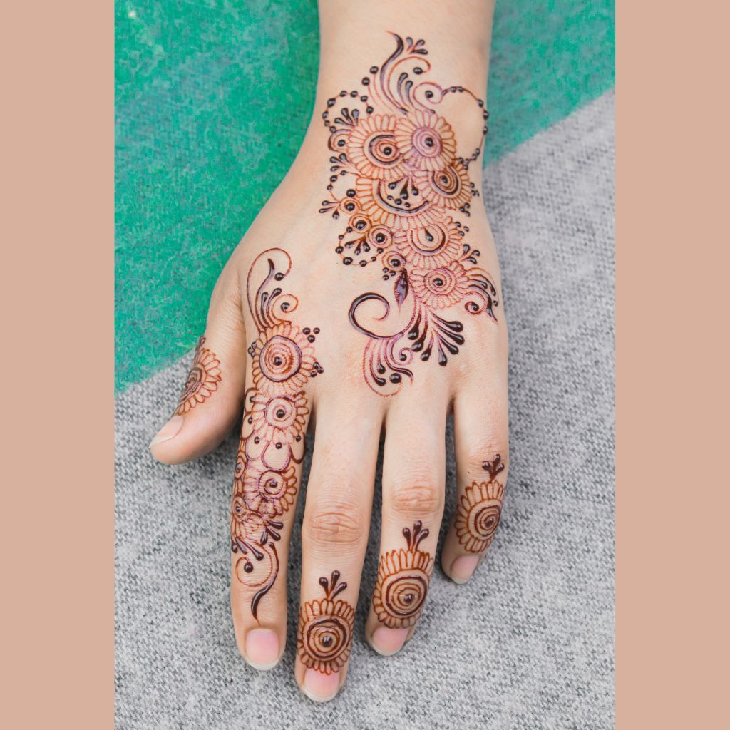 Cute mehndi design for kids