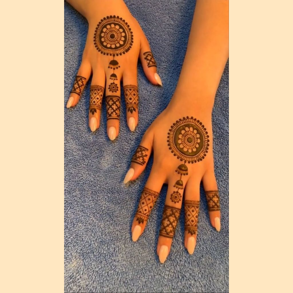 Cute mehndi design for kids