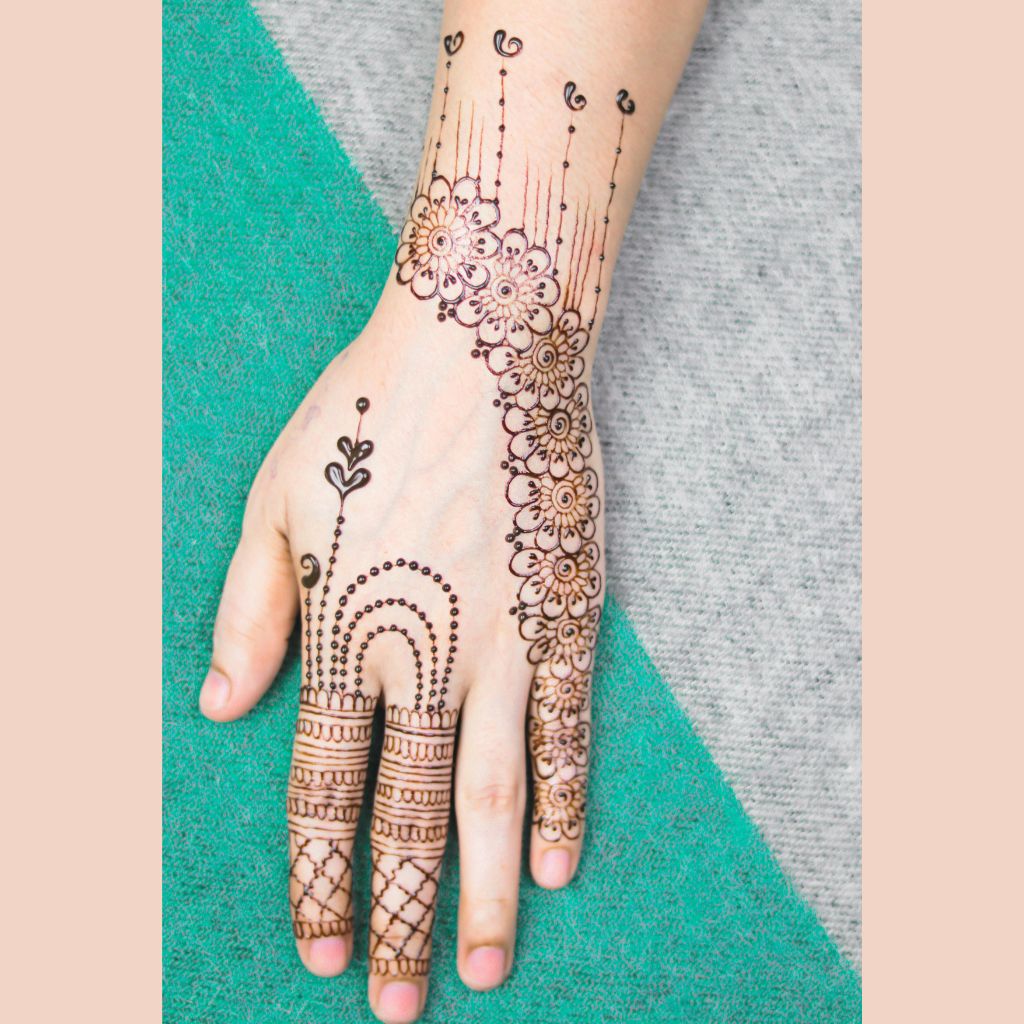 Cute mehndi design for kids