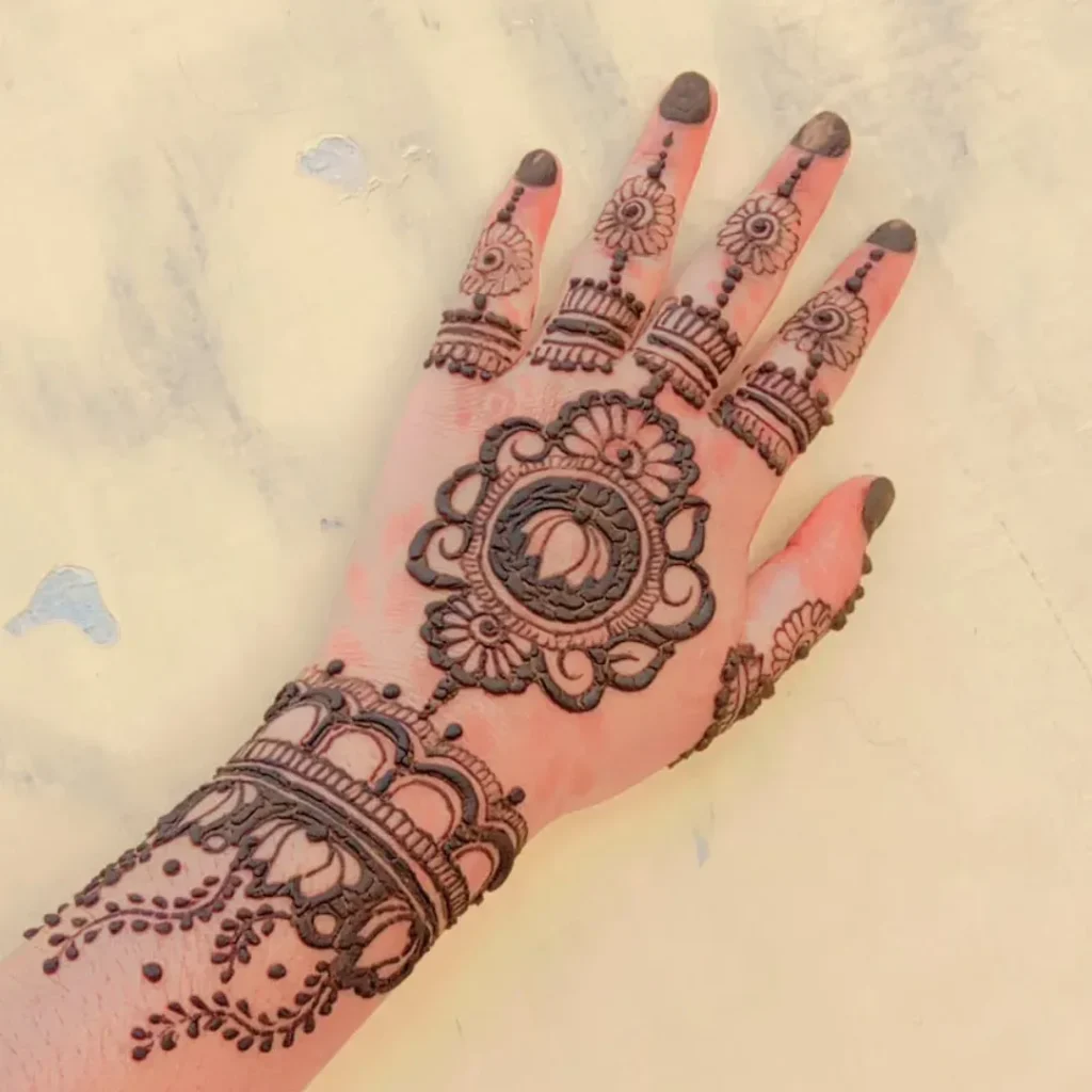 Elegant Royal Mehndi Designs