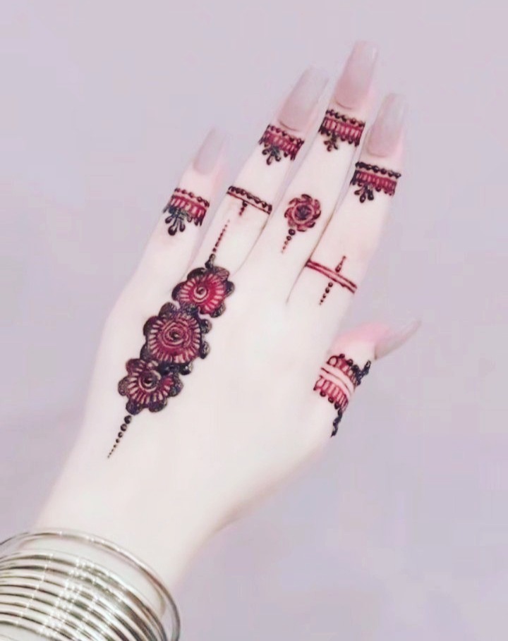 Elegant Royal Mehndi Designs