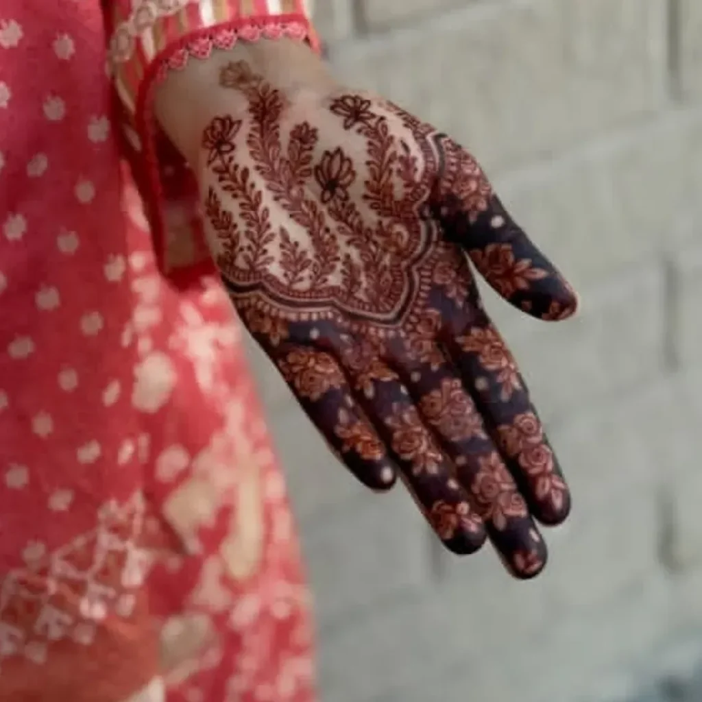 Royal Finger Mehndi Designs Photo