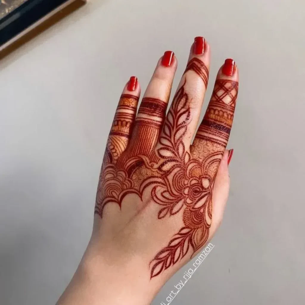 Royal Finger Mehndi Designs Photo