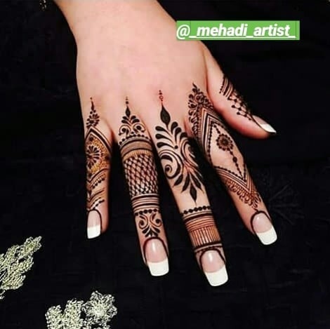 Royal Finger Mehndi Designs Photo