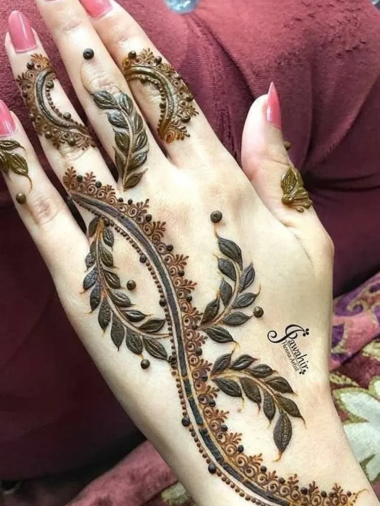 Royal Finger Mehndi Designs Photo
