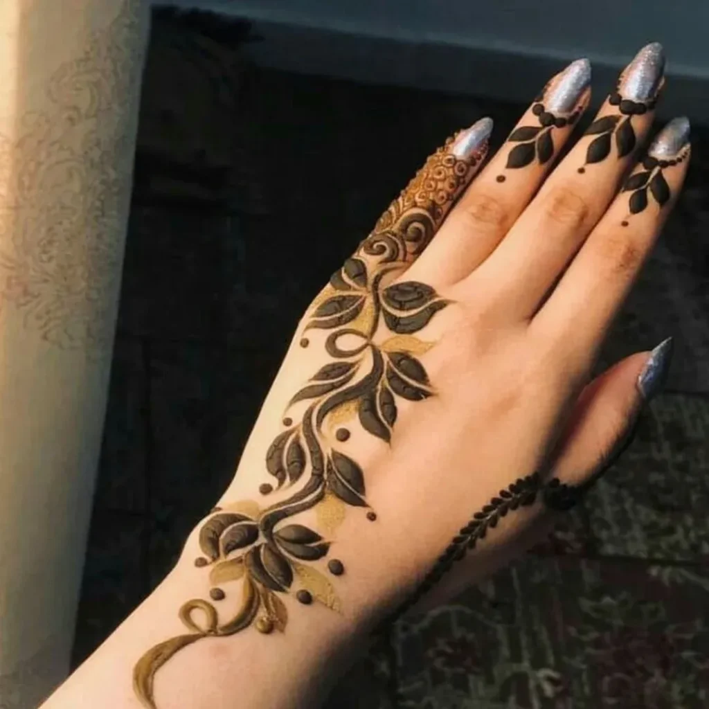 Royal Finger Mehndi Designs Photo