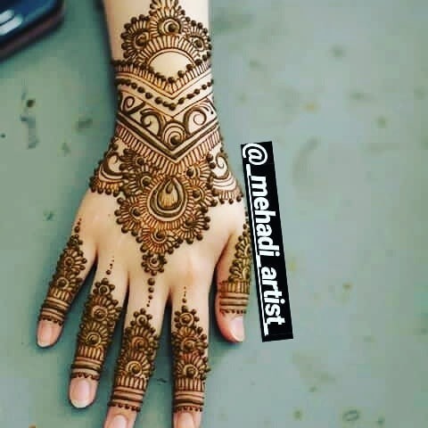 Royal Finger Mehndi Designs Photo