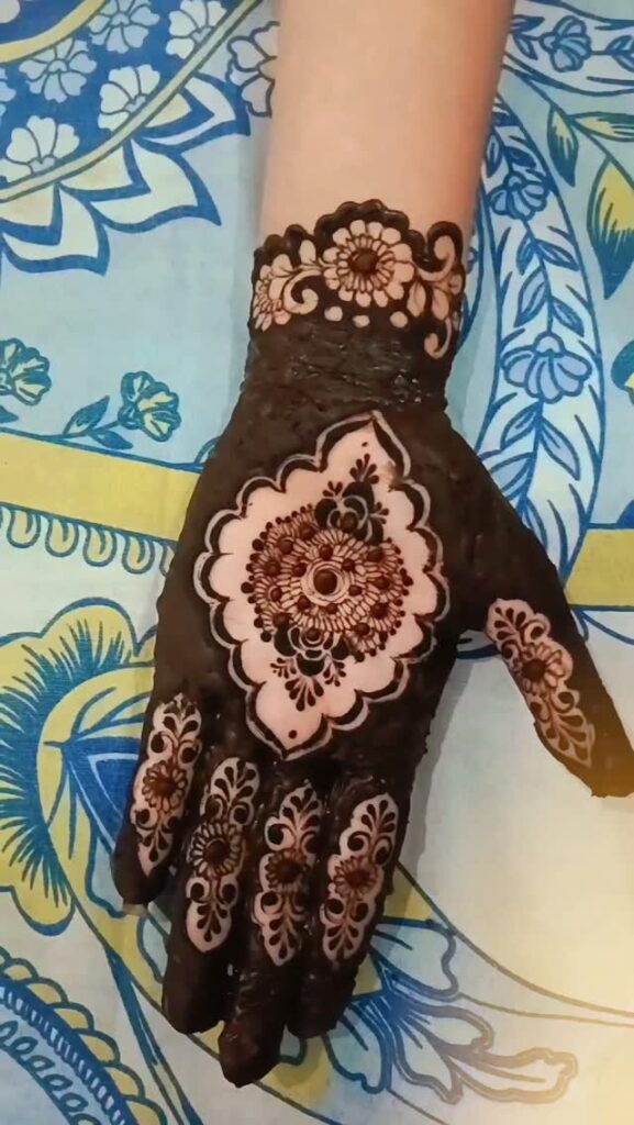 Simple Mehndi Design Images
