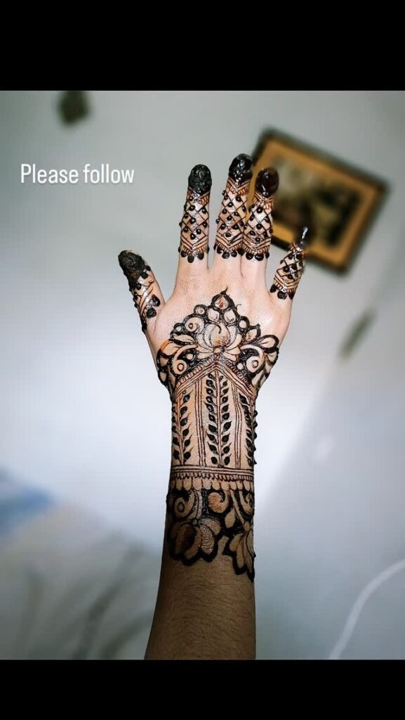 Simple Mehndi Design Photos