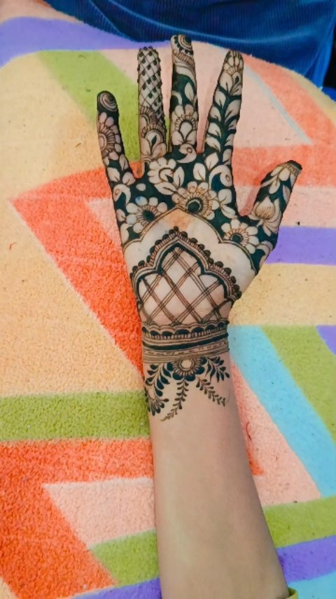 Simple Mehndi Design Photos