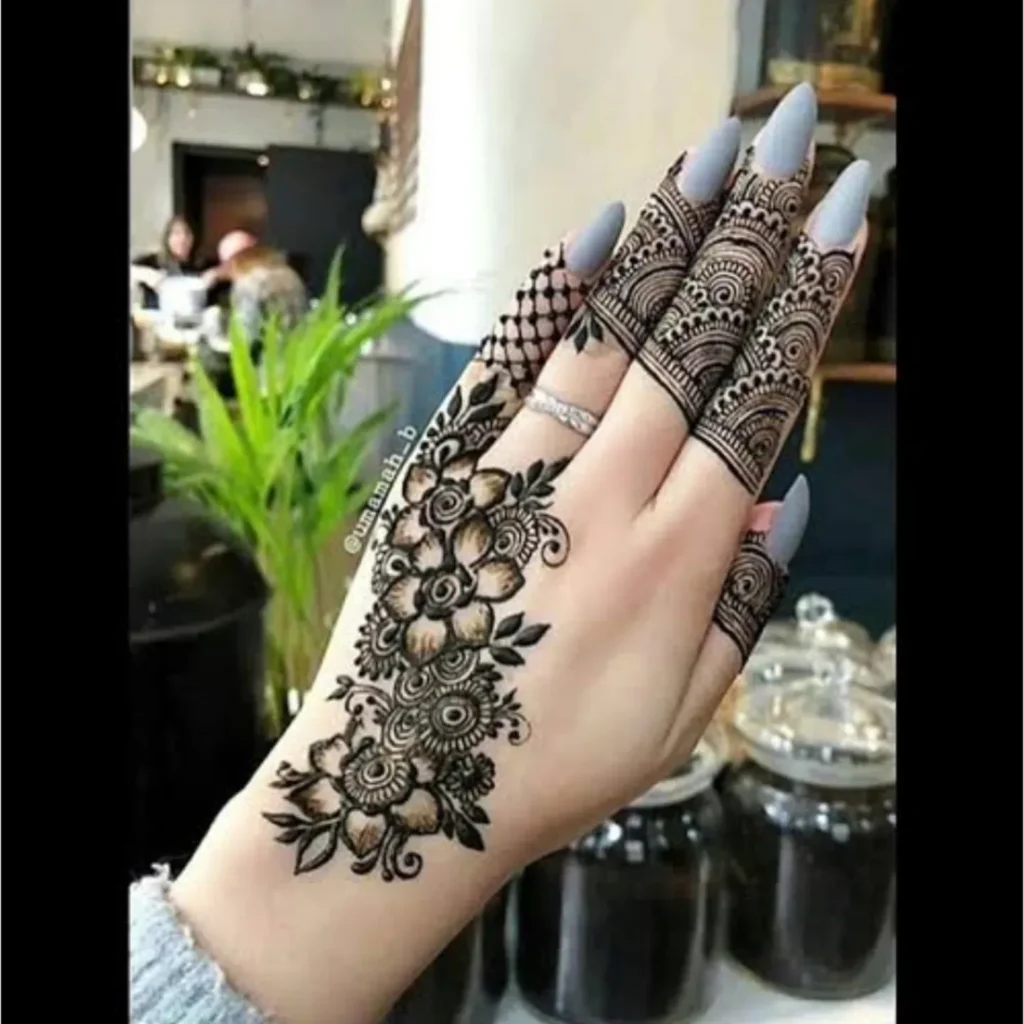 New arabic mehndi design photo