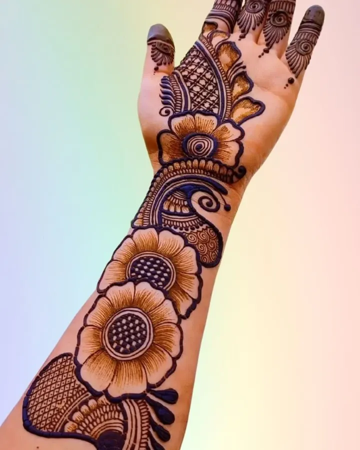 Stylish new mehndi design Images