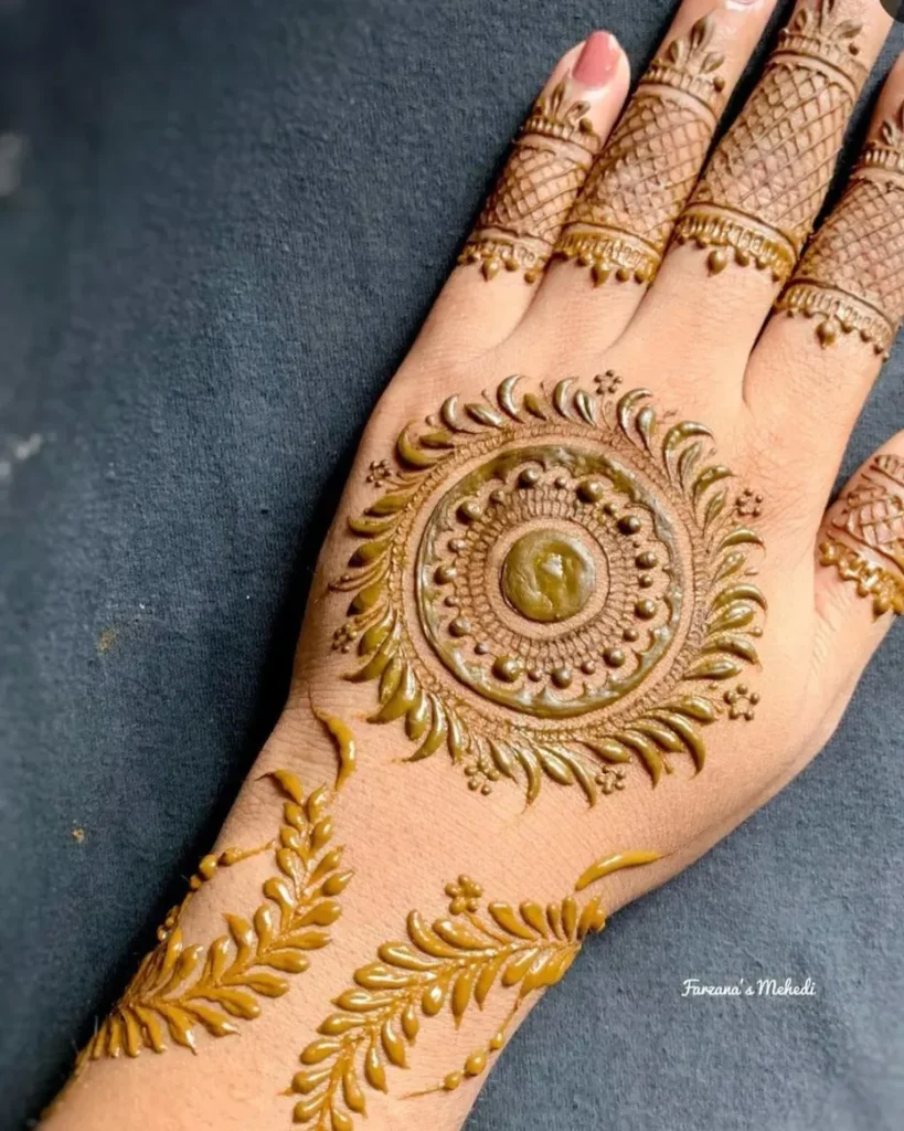 Stylish new mehndi design Images