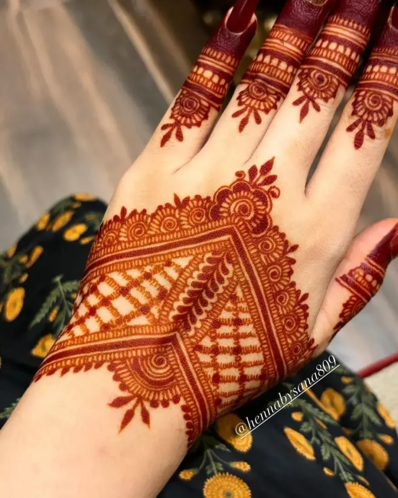 स्टाइलिश न्यू मेहंदी डिजाइन