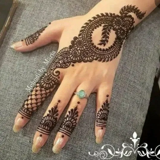 स्टाइलिश न्यू मेहंदी डिजाइन