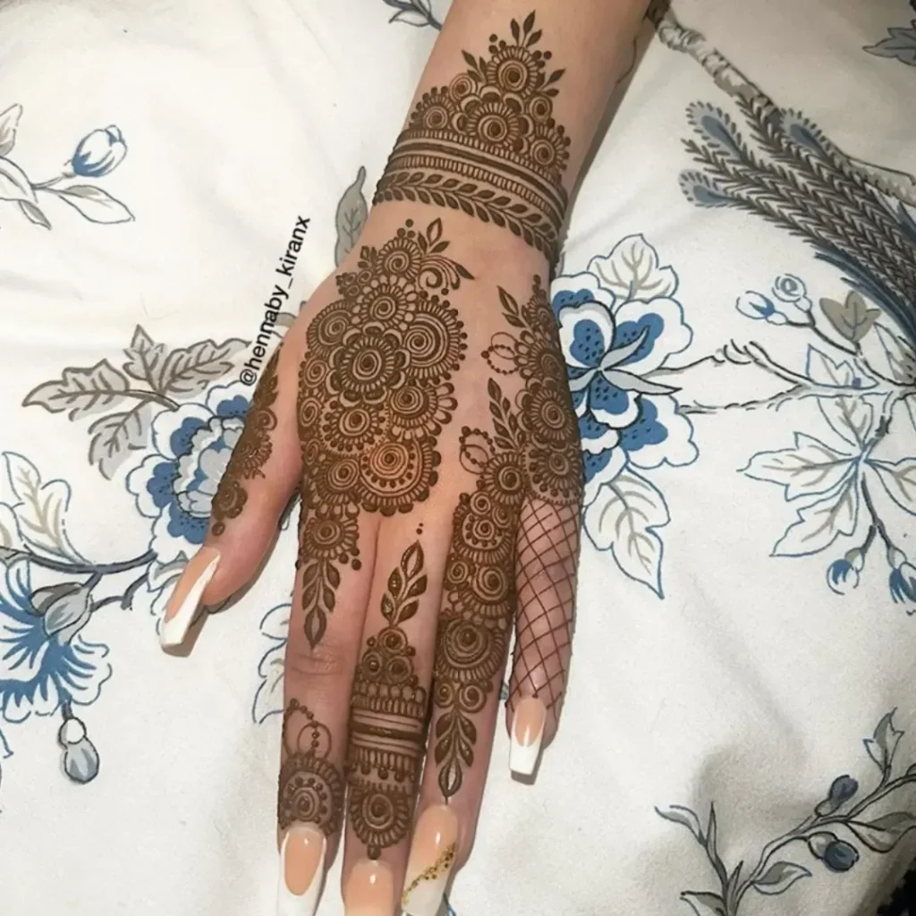 Stylish new mehndi design Images