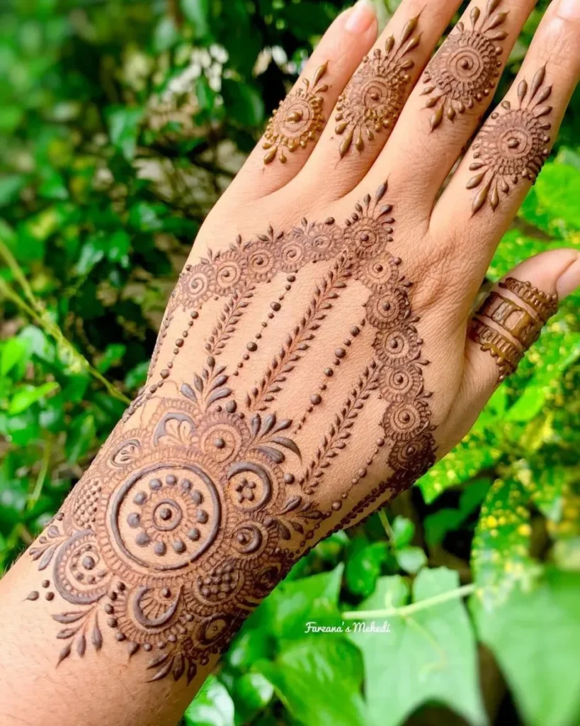 Stylish new mehndi design Images