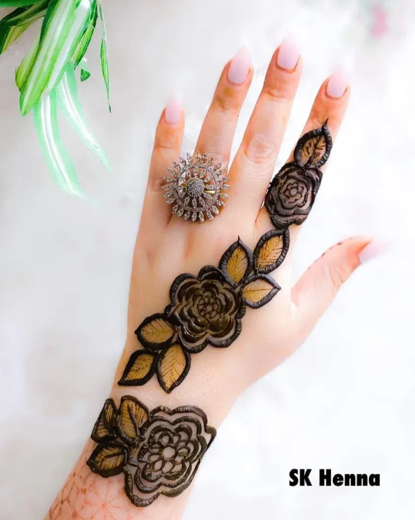 Stylish new mehndi design Images