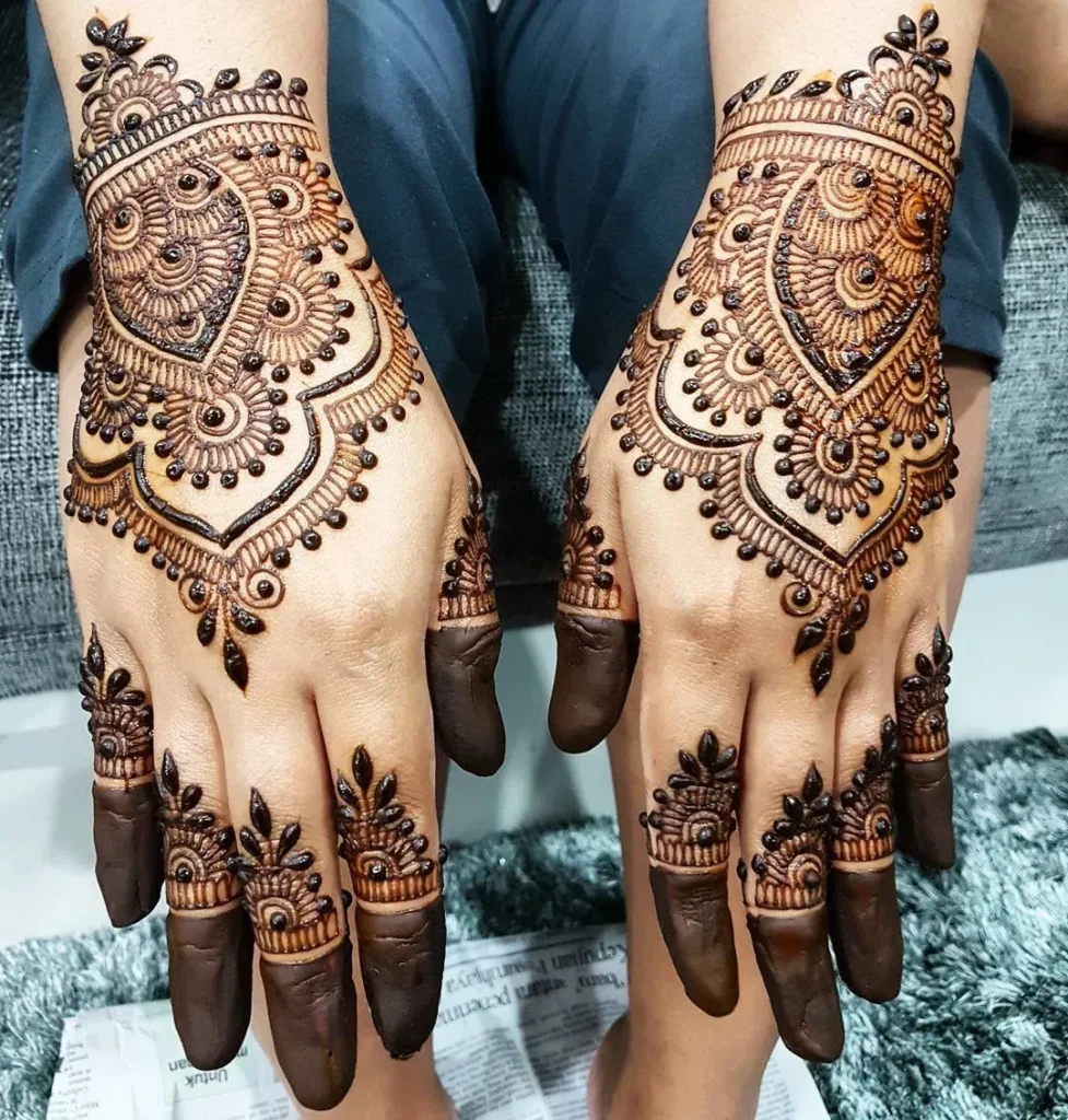 Stylish new mehndi design Images