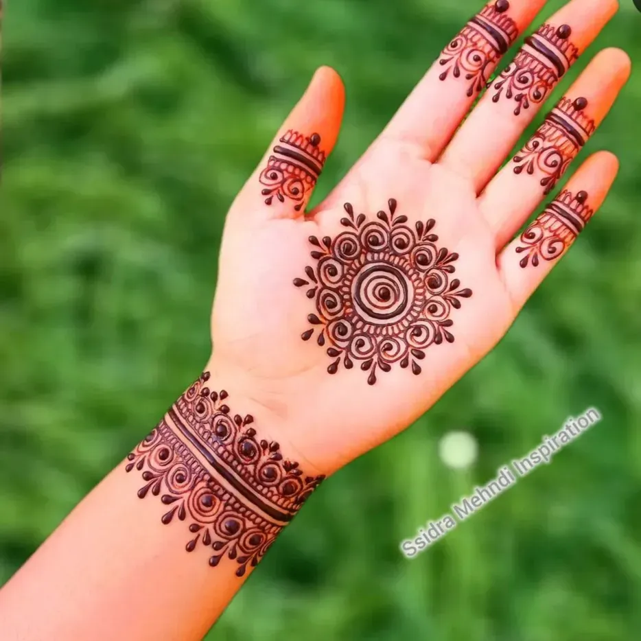 Stylish new mehndi design Images