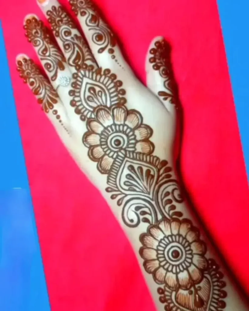 Stylish new mehndi design Images