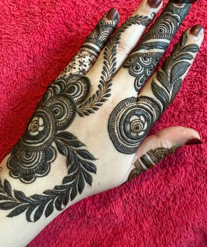 Stylish new mehndi design Images