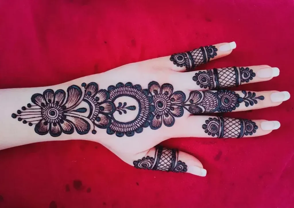 Stylish new mehndi design Images
