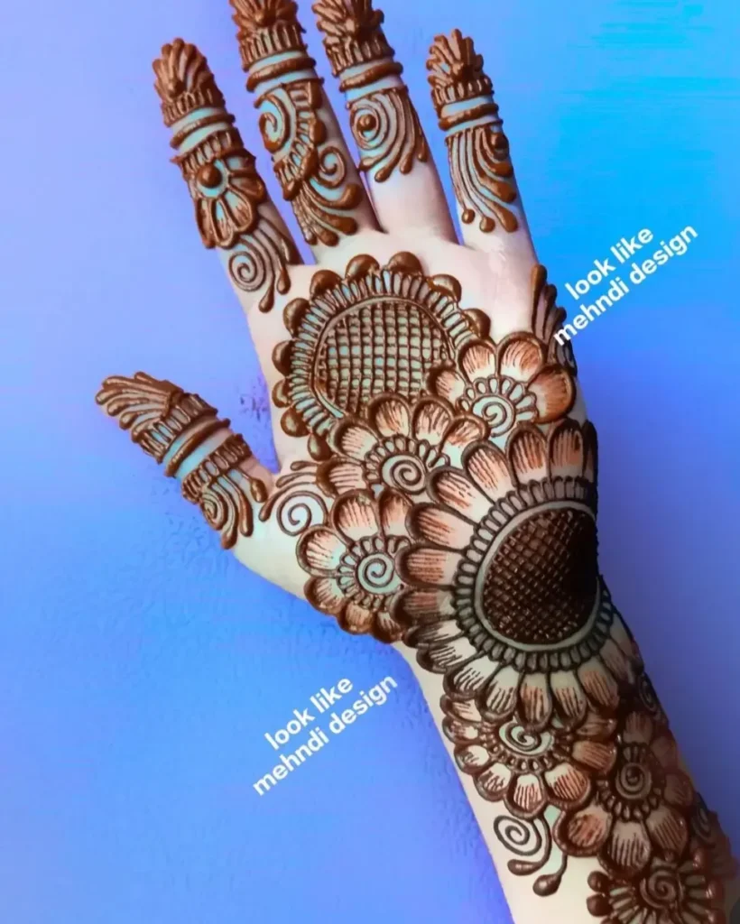 Stylish new mehndi design Images