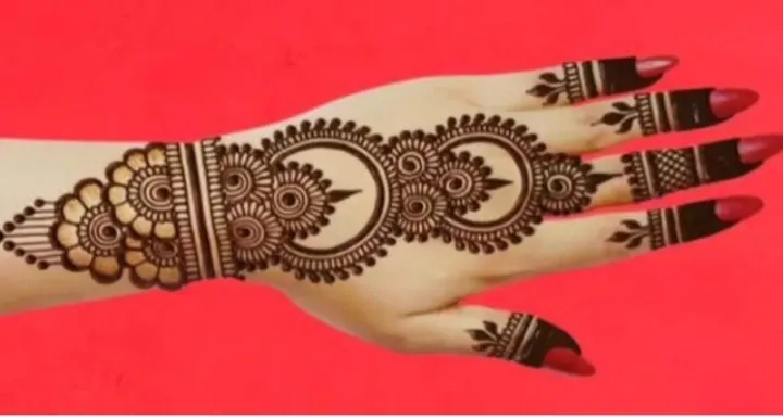 Stylish new mehndi design Images